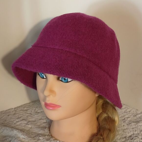 August Women's Wool Bucket Hat - Picture 1 of 8